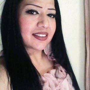 Meet your Posher, Abril